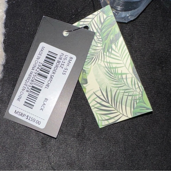 Badgley Mischka Black Vegan Suede Trimmed w/
Sherpa  working lock & key NWT - Picture 3 of 3